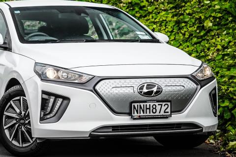 2021 Hyundai IONIQ 100kW EV - Thumbnail