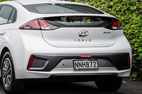2021 Hyundai IONIQ 100kW EV - Thumbnail