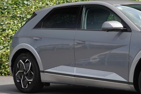 2023 Hyundai Ioniq 5 Lounge 72kWh - Thumbnail