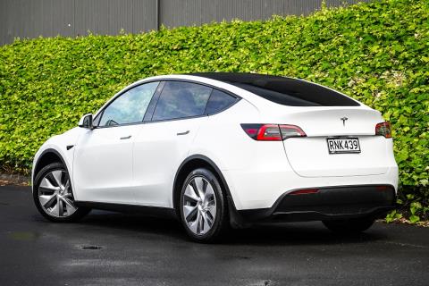 2023 Tesla Model Y RWD 60kWh - Thumbnail