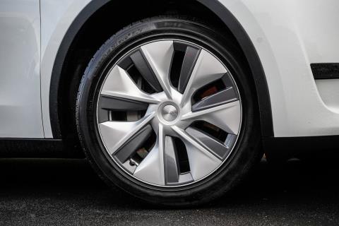 2023 Tesla Model Y RWD 60kWh - Thumbnail