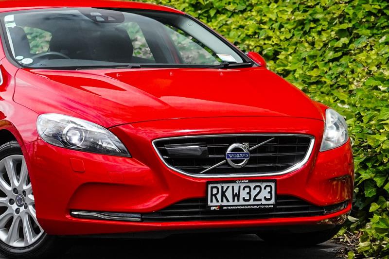 2015 Volvo V40 T4