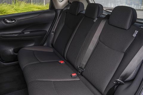 2016 Nissan Pulsar ST Hatchback - Thumbnail