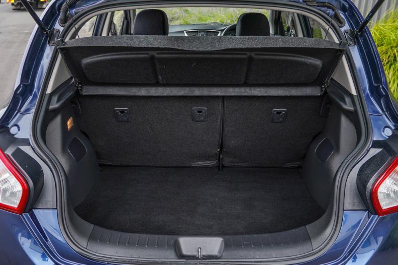 2016 Nissan Pulsar ST Hatchback