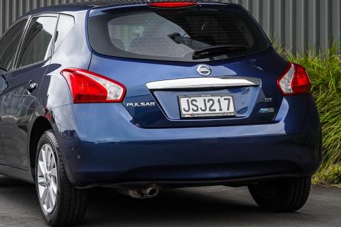 2016 Nissan Pulsar ST Hatchback - Thumbnail