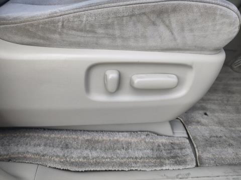 2006 Toyota Estima - Thumbnail