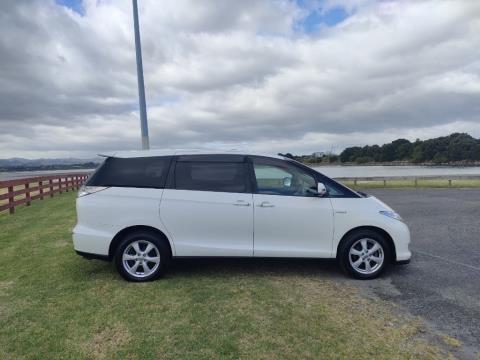 2006 Toyota Estima - Thumbnail