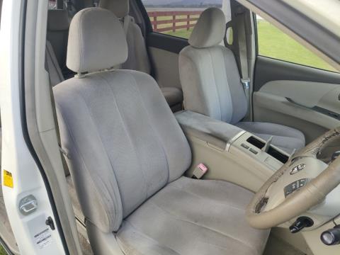 2006 Toyota Estima - Thumbnail