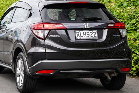 2014 Honda Vezel Hybrid / HR-V - Thumbnail