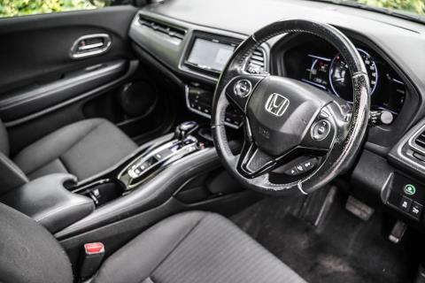 2014 Honda Vezel Hybrid / HR-V - Thumbnail