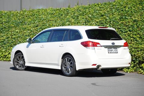 2013 Subaru Legacy 2.5i 4WD - Thumbnail