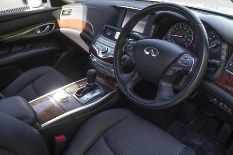 2015 Nissan Fuga Hybrid / Skyline - Thumbnail