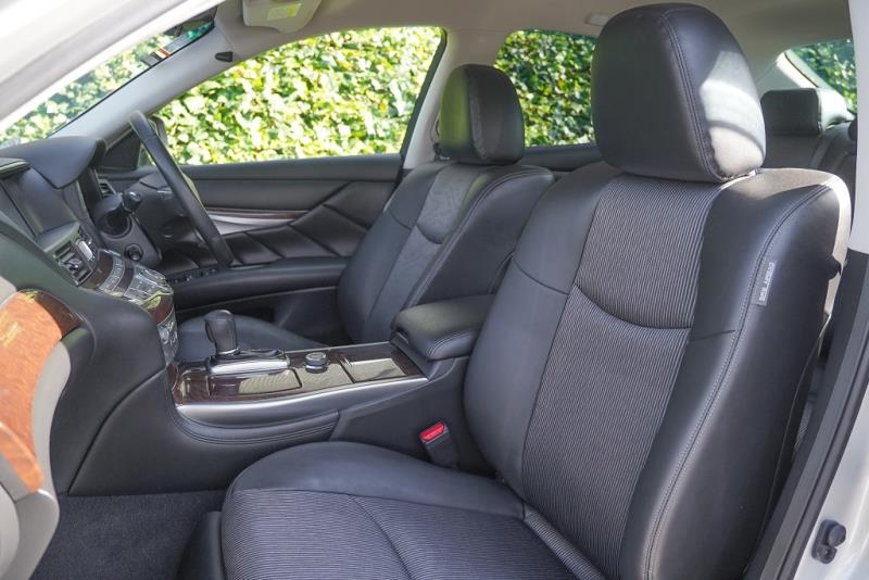 2015 Nissan Fuga Hybrid / Skyline