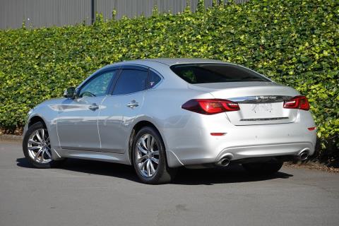 2015 Nissan Fuga Hybrid / Skyline - Thumbnail