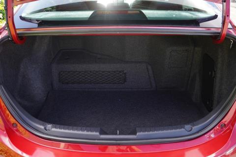 2015 Mazda Axela Hybrid / 3 Hybrid - Thumbnail