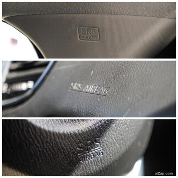 2015 Mazda Axela Hybrid / 3 Hybrid - Thumbnail