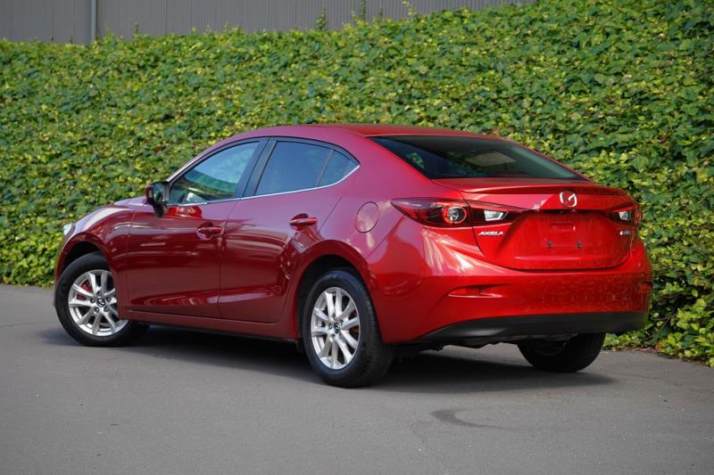2015 Mazda Axela Hybrid / 3 Hybrid