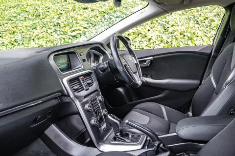 2015 Volvo V40 T4 Hatchback - Thumbnail