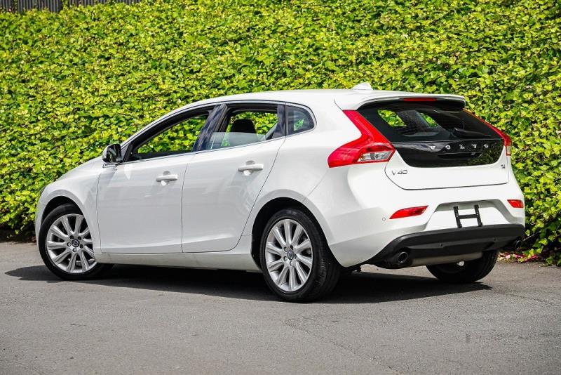 2015 Volvo V40 T4 Hatchback