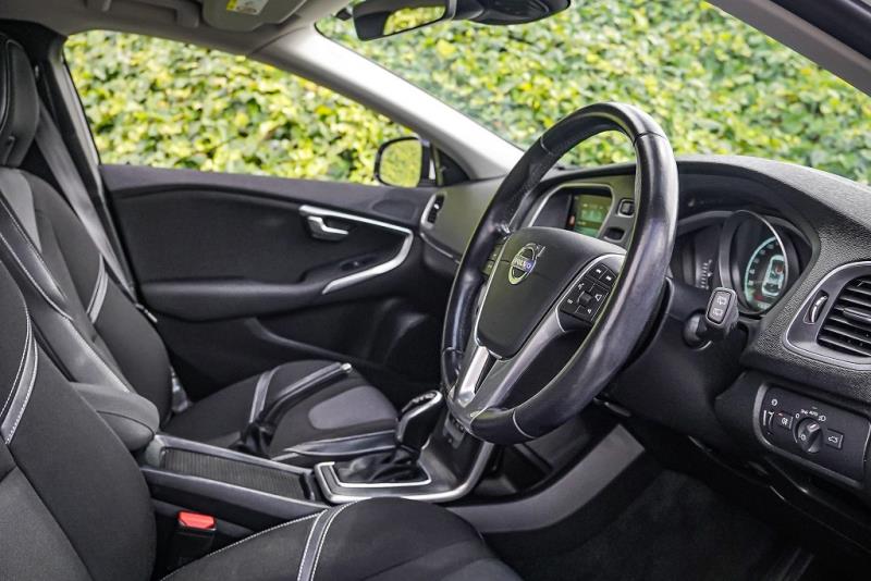 2015 Volvo V40 T4 Hatchback