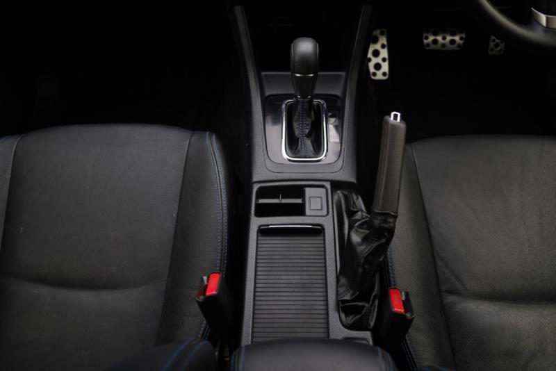 2016 Mazda 3 GLX / Axela Sport