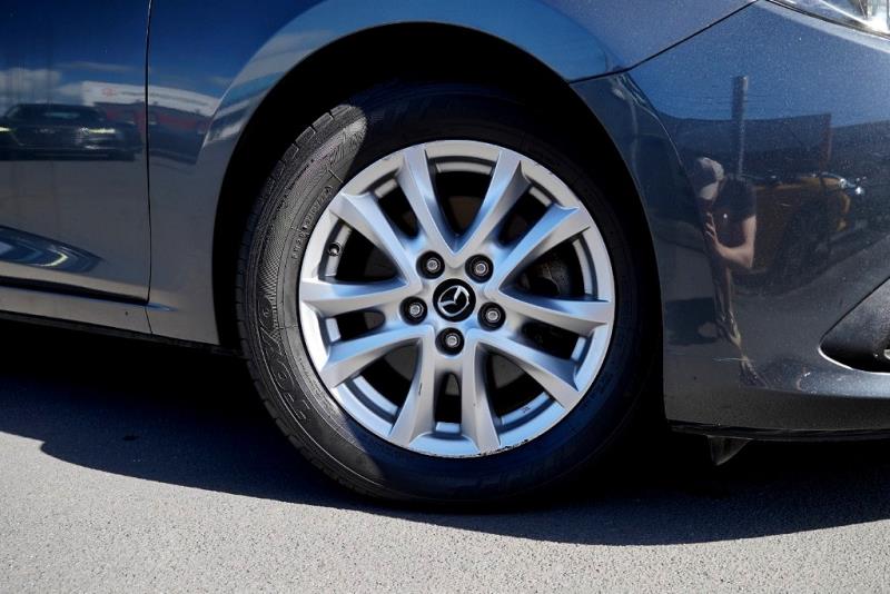 2016 Mazda 3 GLX / Axela Sport