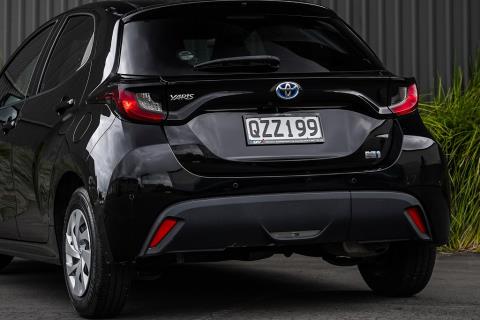 2021 Toyota Yaris Hybrid - Thumbnail