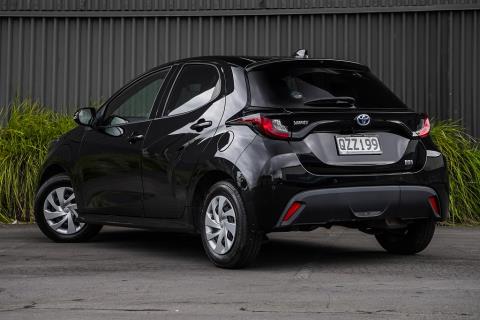 2021 Toyota Yaris Hybrid - Thumbnail
