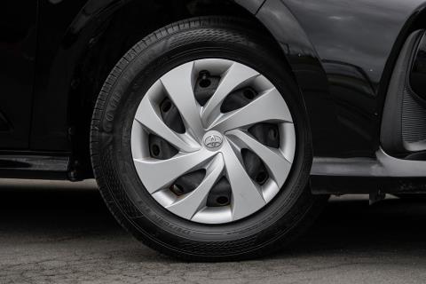 2021 Toyota Yaris Hybrid - Thumbnail