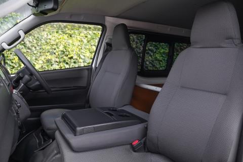 2020 Toyota Hiace / Regius Ace - Thumbnail