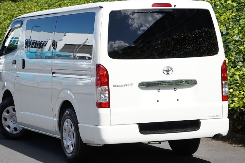 2020 Toyota Hiace / Regius Ace