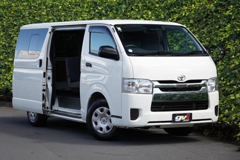 2020 Toyota Hiace / Regius Ace - Thumbnail