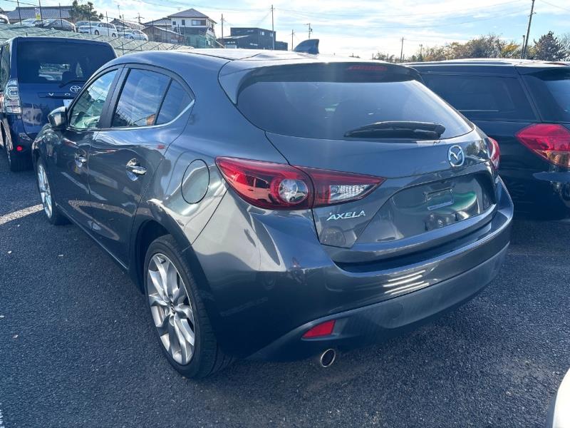 2014 Mazda Axela 20S Sport Hatch