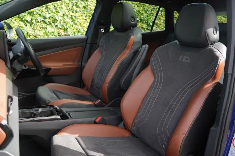 2022 Volkswagen ID.4 Pro 82kWh - Thumbnail