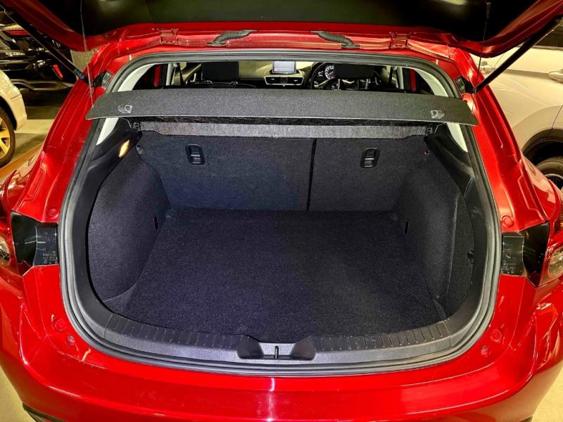 2014 Mazda Axela 20S Hatchback