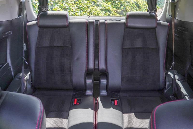 2013 Toyota Vellfire G's / Alphard