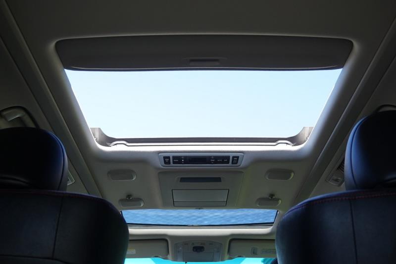 2013 Toyota Vellfire G's / Alphard