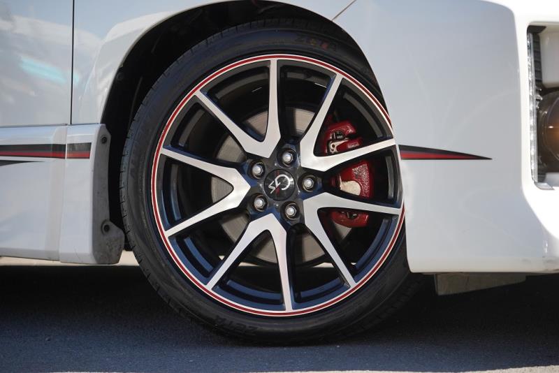 2013 Toyota Vellfire G's / Alphard