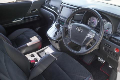 2013 Toyota Vellfire G's / Alphard - Thumbnail