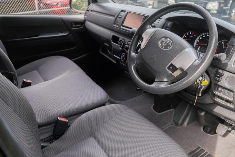 2020 Toyota Hiace GL 5 Door