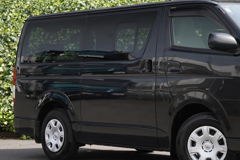 2020 Toyota Hiace GL 5 Door