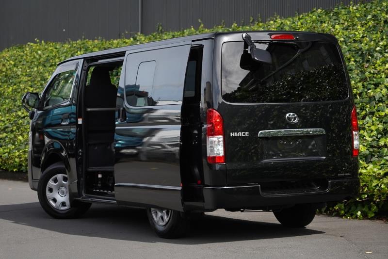 2020 Toyota Hiace GL 5 Door