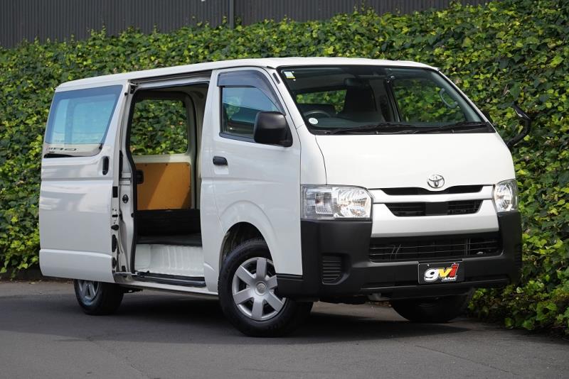 2020 Toyota Hiace ZL 5 Door