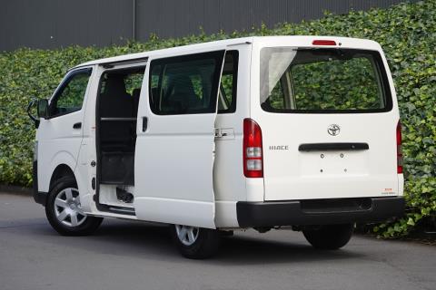 2020 Toyota Hiace ZL 5 Door - Thumbnail