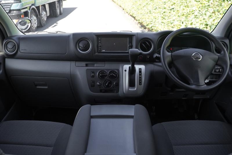 2020 Nissan NV350 10 Seater