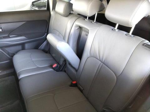 2017 Mitsubishi Outlander 24G 7 Seat - Thumbnail