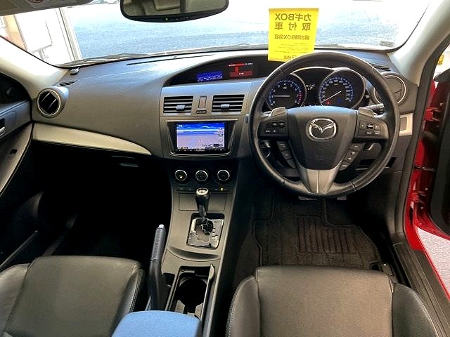 2013 Mazda Axela 20S / 3 Ltd