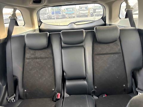 2017 Honda Shuttle Hybrid X - Thumbnail