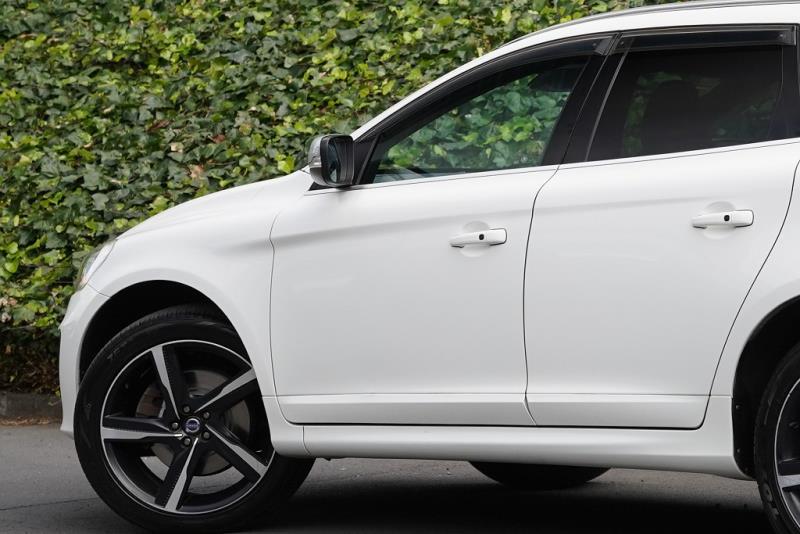2015 Volvo XC60 T5 R-Design