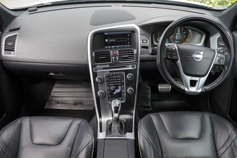 2015 Volvo XC60 T5 R-Design - Thumbnail